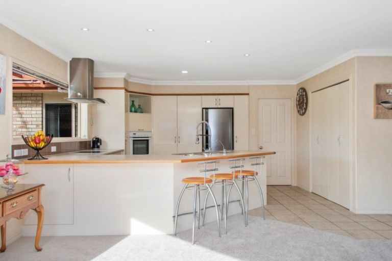 Photo of property in 565 Gloucester Road, Papamoa Beach, Papamoa, 3118