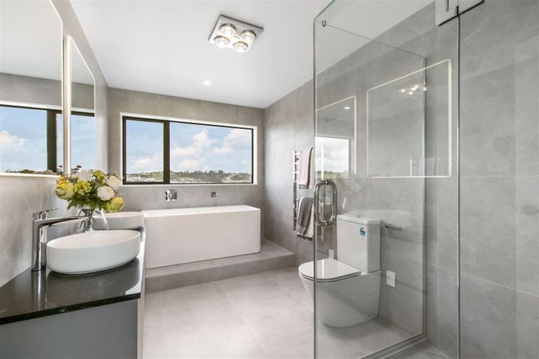 Photo of property in 38 Longshore Drive, Long Bay, Auckland, 0630