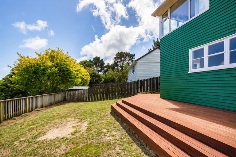 Photo of property in 19 Gloucester Street, Cannons Creek, Porirua, 5024