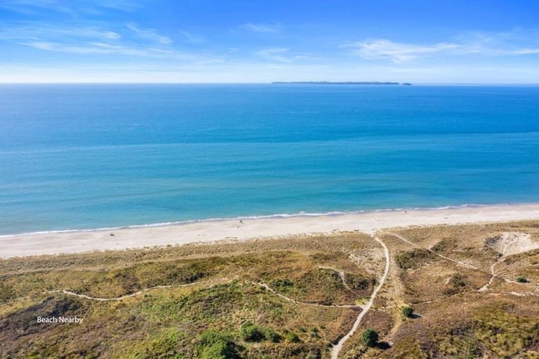 Photo of property in 6 Mcleod Place, Papamoa Beach, Papamoa, 3118
