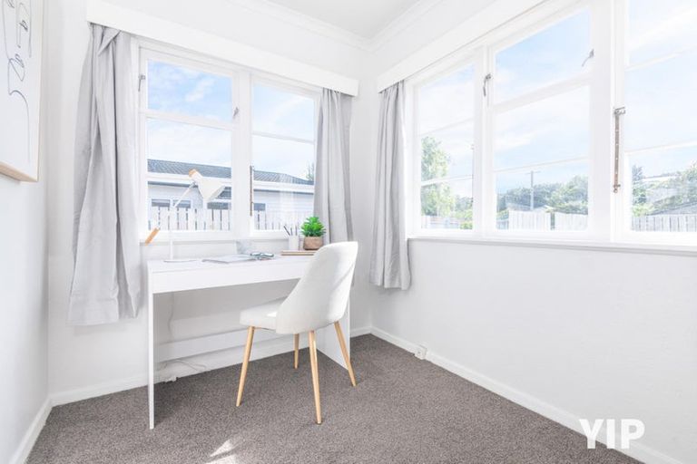 Photo of property in 33 Findlay Street, Tawa, Wellington, 5028