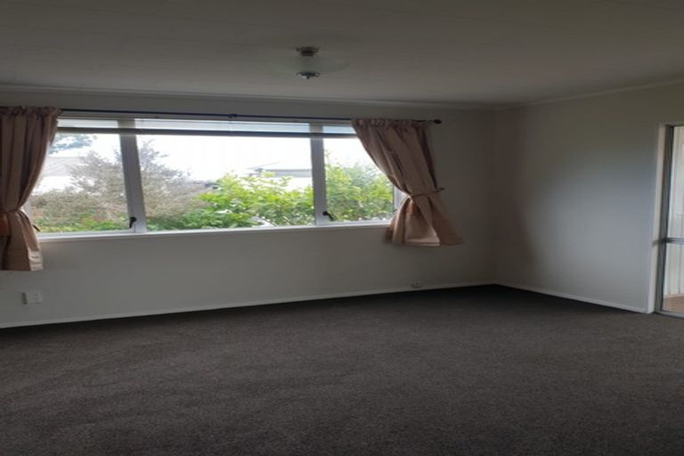 Photo of property in 28b Cypress Grove, Paraparaumu, 5032
