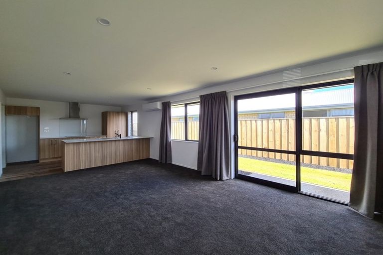 Photo of property in 64 Broadway Parade, Rolleston, 7615