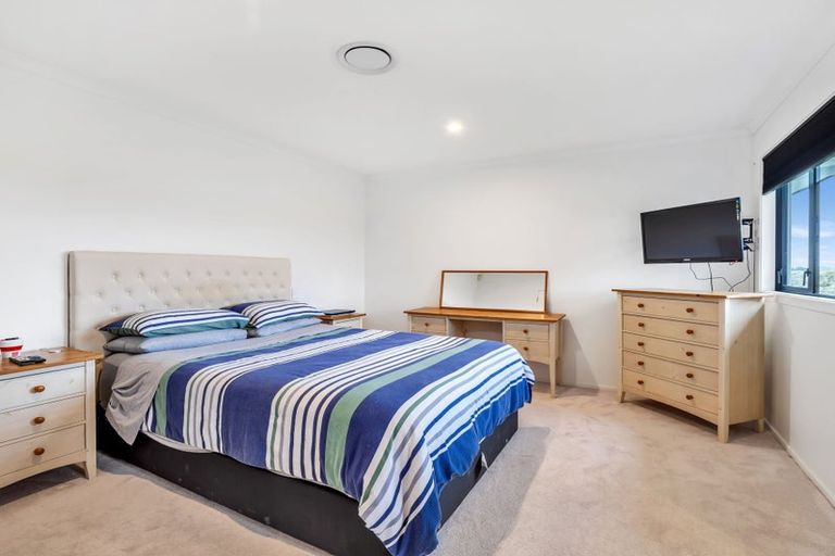 Photo of property in 42 Silicon Way, Fitzherbert, Palmerston North, 4410