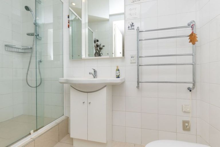 Photo of property in Highwic, 1/32 Hobson Street, Thorndon, Wellington, 6011