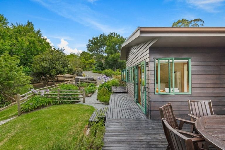 Photo of property in 305 Rapson Road, Kaukapakapa, 0871