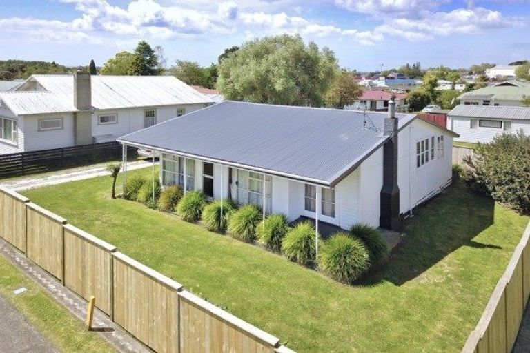 Photo of property in 20 Belvedere Street, Te Puke, 3119