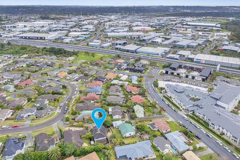 Photo of property in 26 Black Teal Close, Unsworth Heights, Auckland, 0632