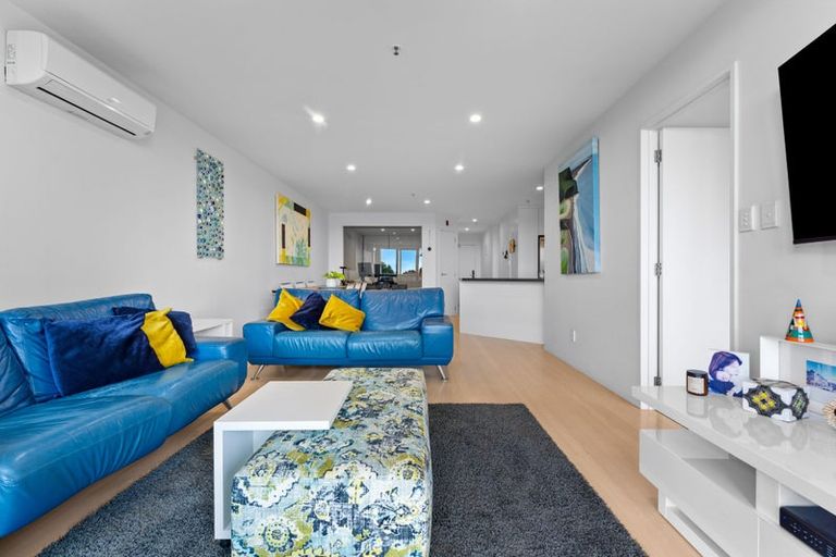 Photo of property in Mon Desir Apartments, 4b/175 Hurstmere Road, Takapuna, Auckland, 0622