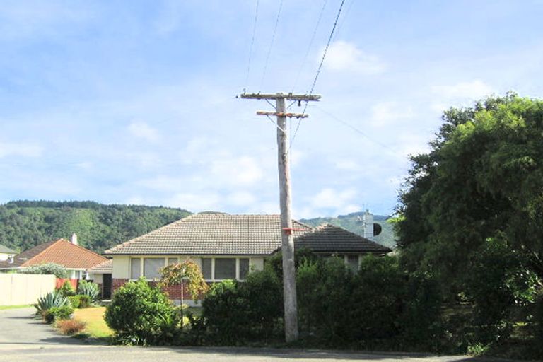 Photo of property in 12 Iris Grove, Trentham, Upper Hutt, 5018