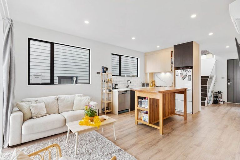 Photo of property in 141d Rangatira Road, Beach Haven, Auckland, 0626