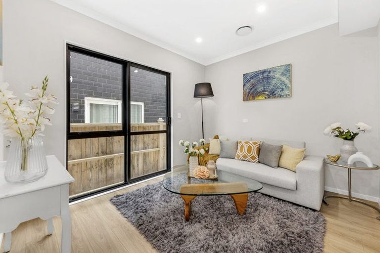 Photo of property in 3 Ripa Street, Flat Bush, Auckland, 2019