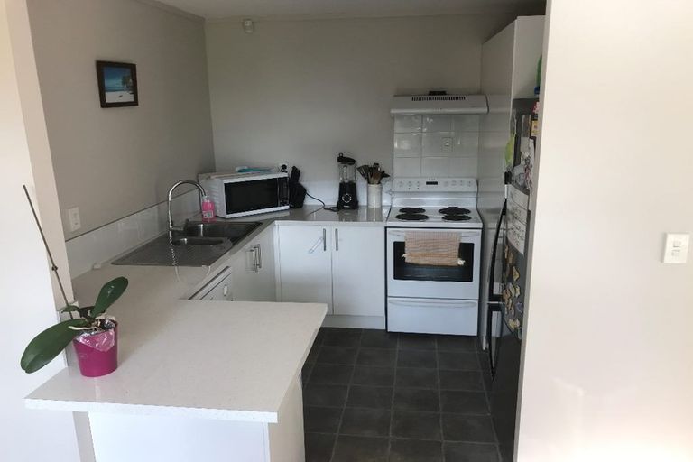 Photo of property in 16/3 Erewhon Place, Birkdale, Auckland, 0626