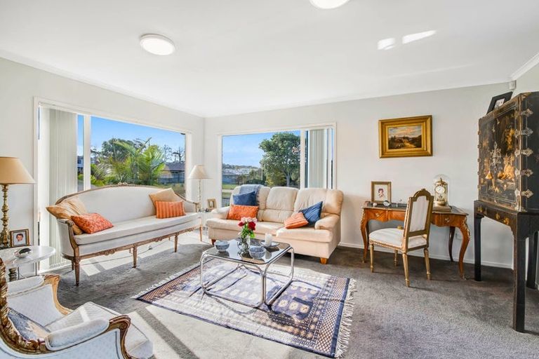 Photo of property in 1 Anchorite Way, Red Beach, 0932