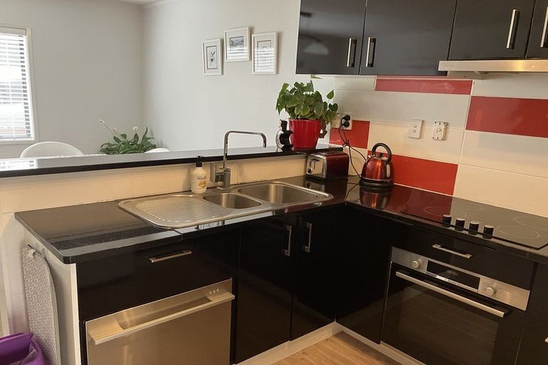 Photo of property in 10/8 Flynn Street, Birkdale, Auckland, 0626