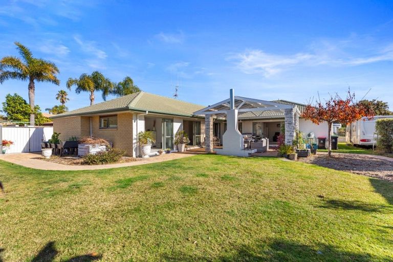 Photo of property in 69 Palm Beach Boulevard, Papamoa Beach, Papamoa, 3118