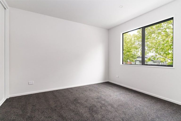 Photo of property in 2/26 Grove Road, Addington, Christchurch, 8024