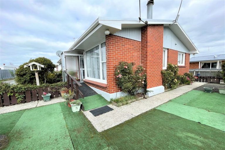 Photo of property in 65a Charlotte Street, Balclutha, 9230