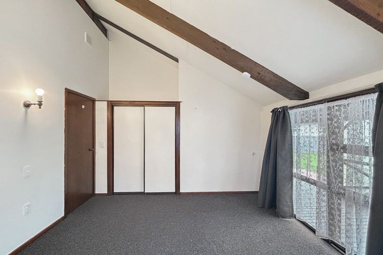 Photo of property in 17 Niddry Crescent, Winton, 9720