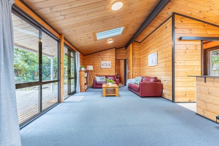 Photo of property in 16 Lupin Road, Otaki, 5512