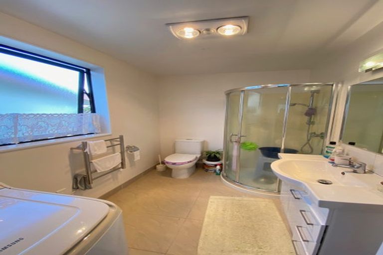 Photo of property in 39 Casuarina Road, Half Moon Bay, Auckland, 2012