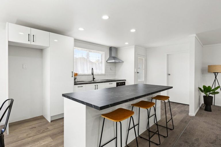 Photo of property in 37 Elliott Street, Taradale, Napier, 4112