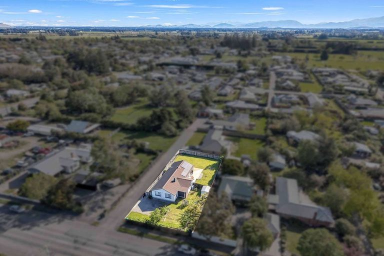 Photo of property in 139d High Street, Oxford, 7430