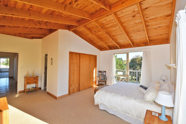 Photo of property in 1066 Leigh Road, Matakana, Warkworth, 0985