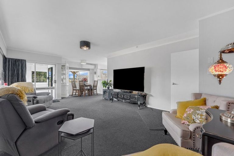 Photo of property in 19f Victoria Avenue, Waiuku, 2123