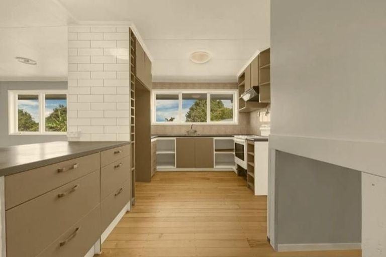Photo of property in 9 Rata Street, Waiuku, 2123