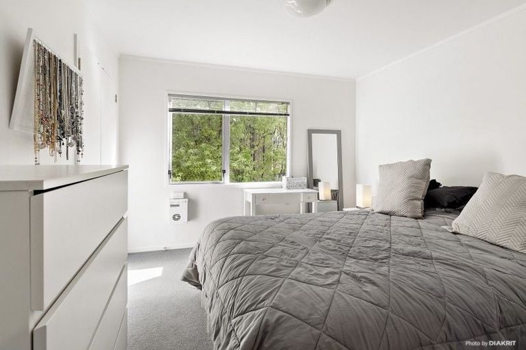 Photo of property in 9/3 Kelvin Grove, Te Aro, Wellington, 6011