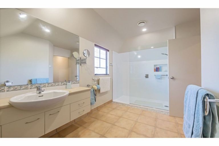 Photo of property in 13l Eban Avenue, Hillcrest, Auckland, 0627