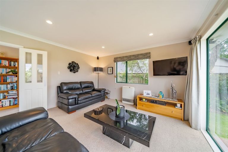 Photo of property in 122 Redvers Drive, Belmont, Lower Hutt, 5010