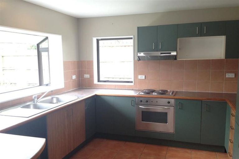 Photo of property in 7 Pistachio Place, Goodwood Heights, Auckland, 2105