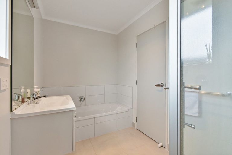 Photo of property in 12 Kilbryde Crescent, Pokeno, 2402