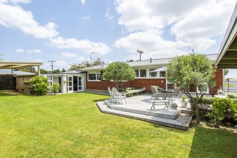 Photo of property in 437 Otumoetai Road, Otumoetai, Tauranga, 3110