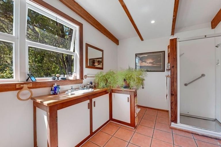 Photo of property in 30 Rangihaeata Road, Rangihaeata, Takaka, 7182