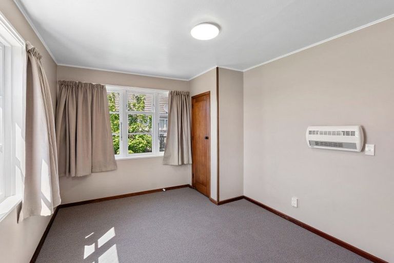Photo of property in 33 Quinns Road, Shirley, Christchurch, 8013