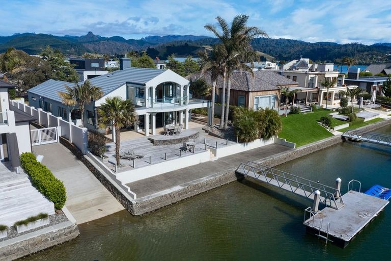 Photo of property in 134 Motu Grande, Pauanui, Hikuai, 3579