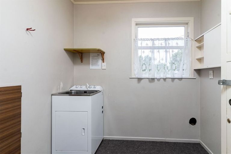 Photo of property in 24 Oxford Street, Lansdowne, Masterton, 5810