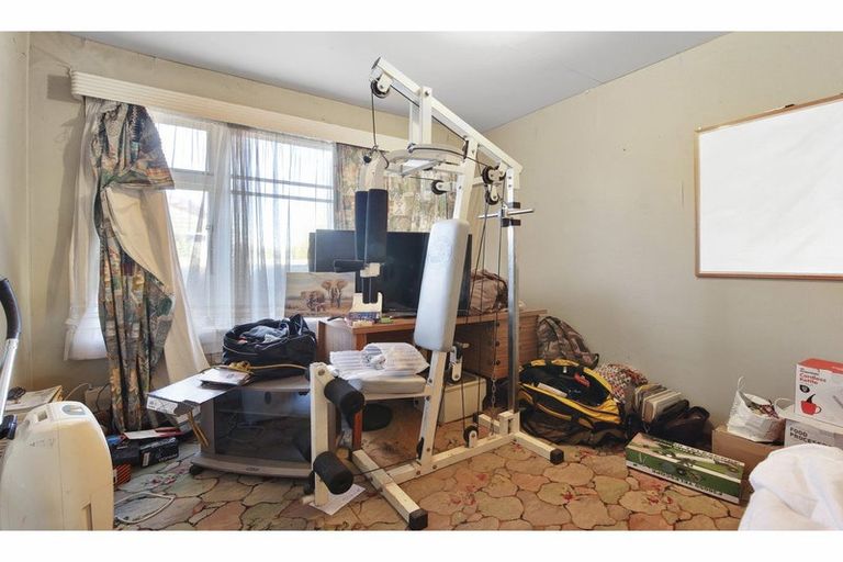 Photo of property in 262 Burwood Road, Burwood, Christchurch, 8083