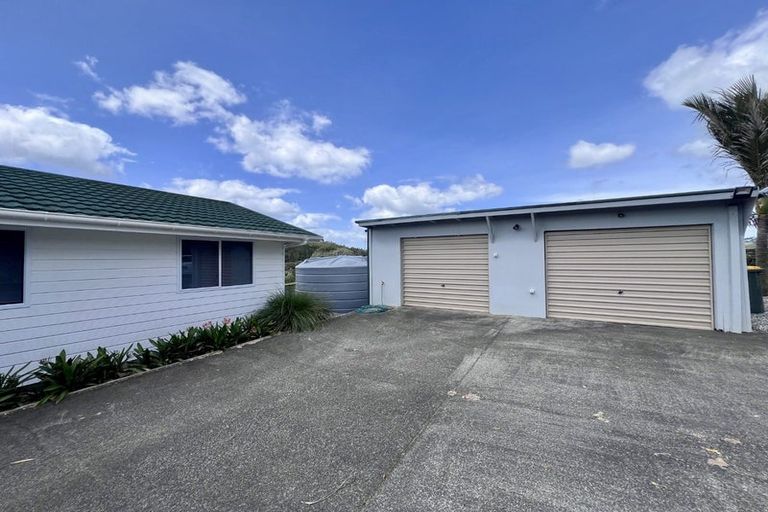 Photo of property in 35 Hawkes Access Road, Waitoki, Silverdale, 0994