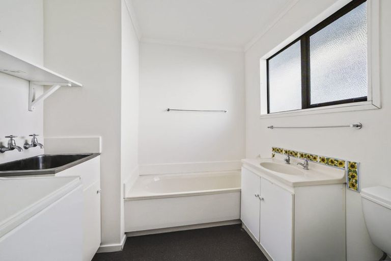 Photo of property in 24c Mysore Street, Khandallah, Wellington, 6035