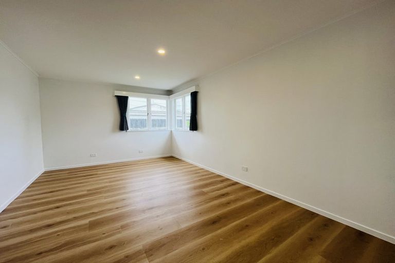 Photo of property in 111 Nile Road, Milford, Auckland, 0620