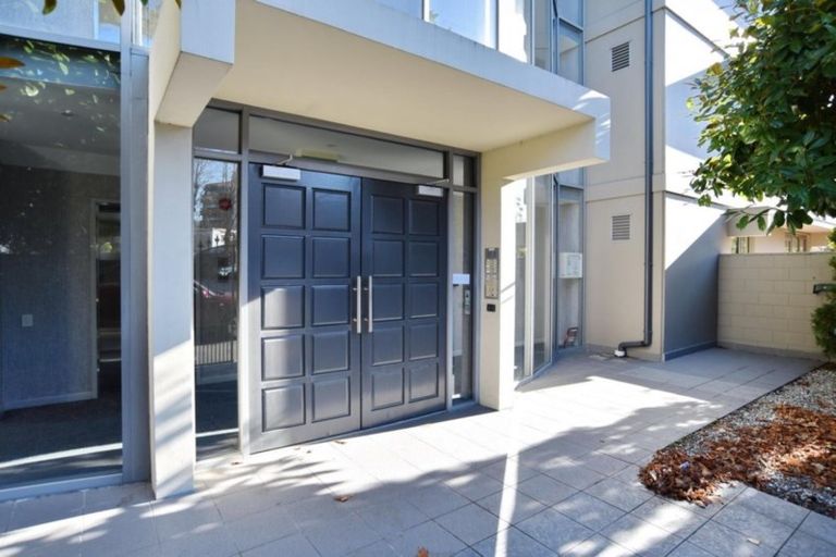 Photo of property in 4/245 Montreal Street, Christchurch Central, Christchurch, 8013