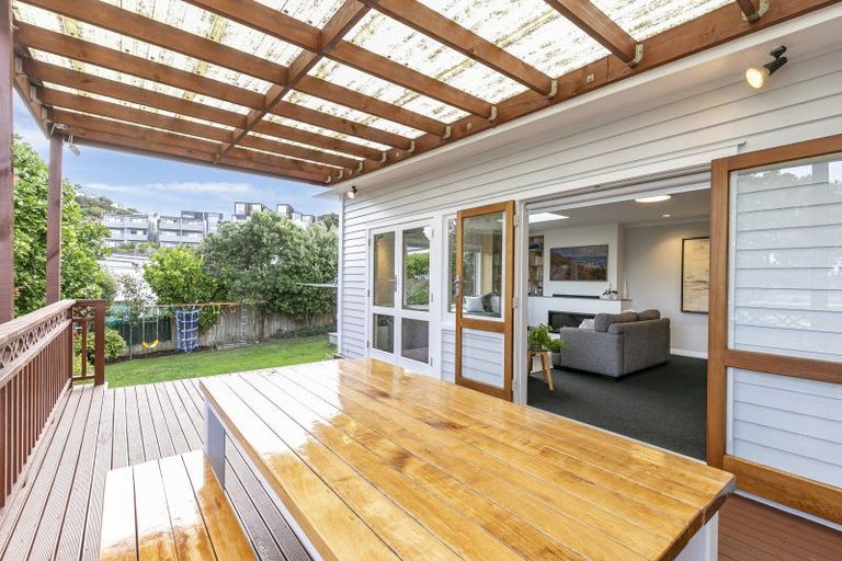 Photo of property in 89 Tauhinu Road, Miramar, Wellington, 6022