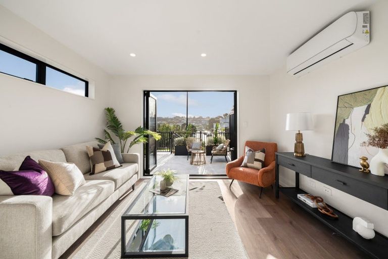 Photo of property in 13/10 Ngaroma House Drive, Hobsonville, Auckland, 0616