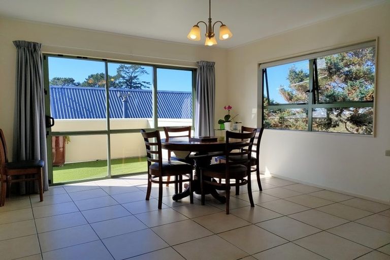 Photo of property in 14 Bedford Street, Te Atatu South, Auckland, 0610