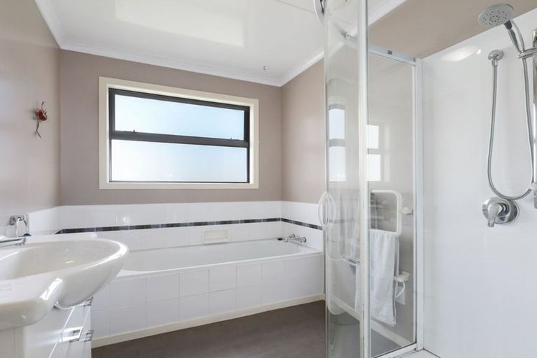 Photo of property in 42 Mitchell Street, Abbotsford, Dunedin, 9018