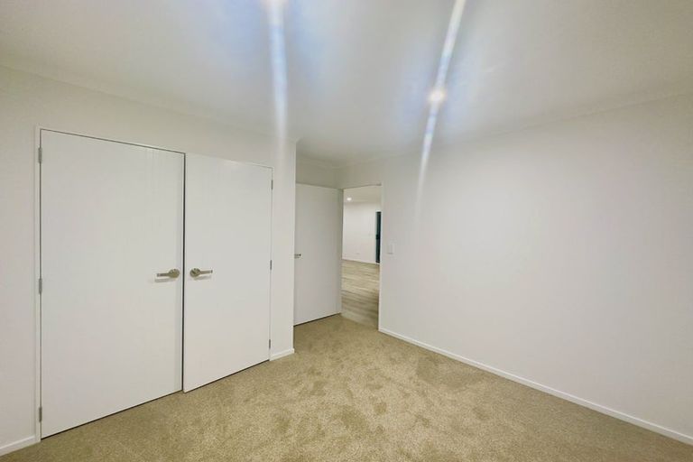 Photo of property in 11e Laurie Avenue, Papakura, 2110